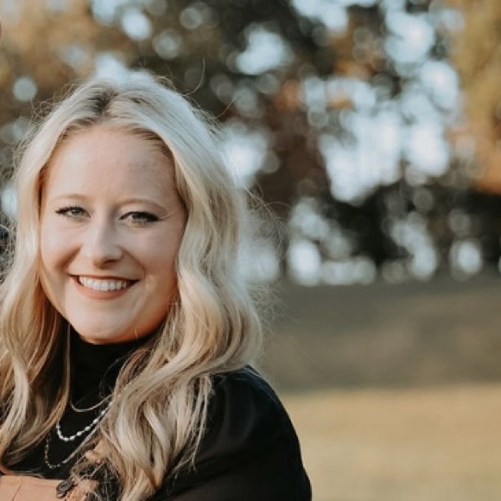 Meet your Posher, Julie